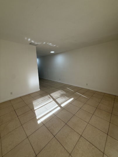 2412 NW 9th Avenue - 12