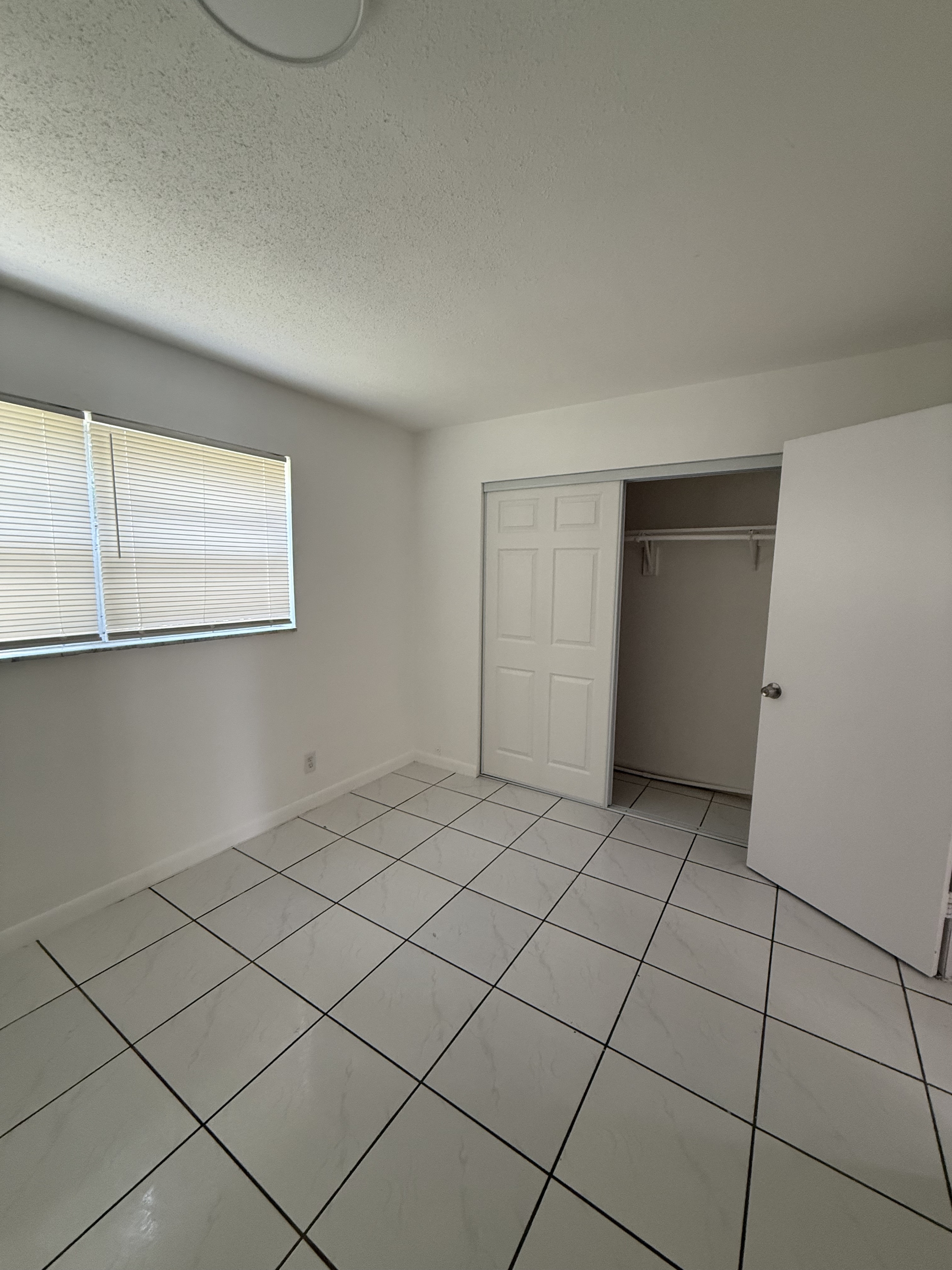 2500 NW 9th Avenue - 106