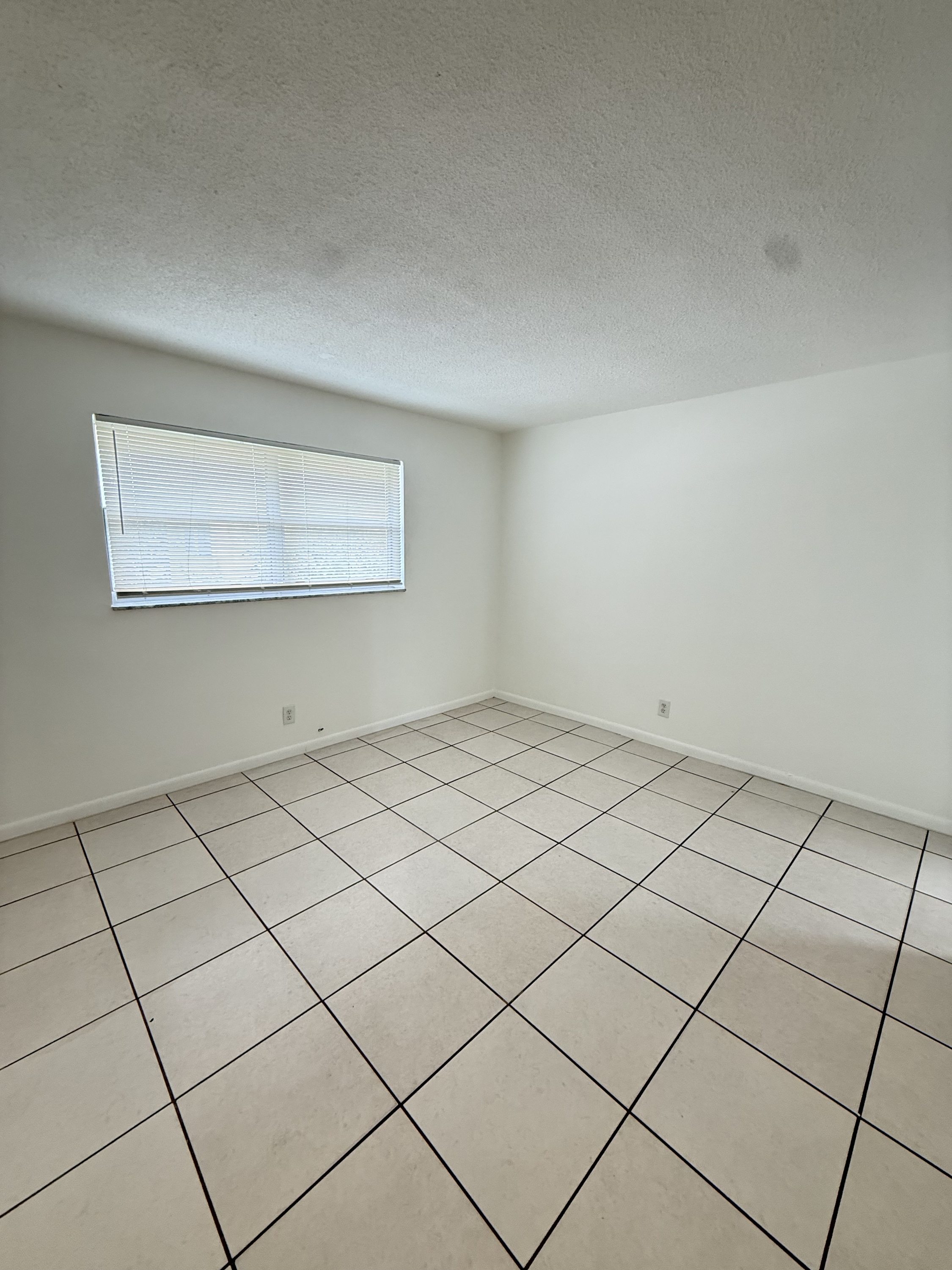807 NW 24th Street - 16