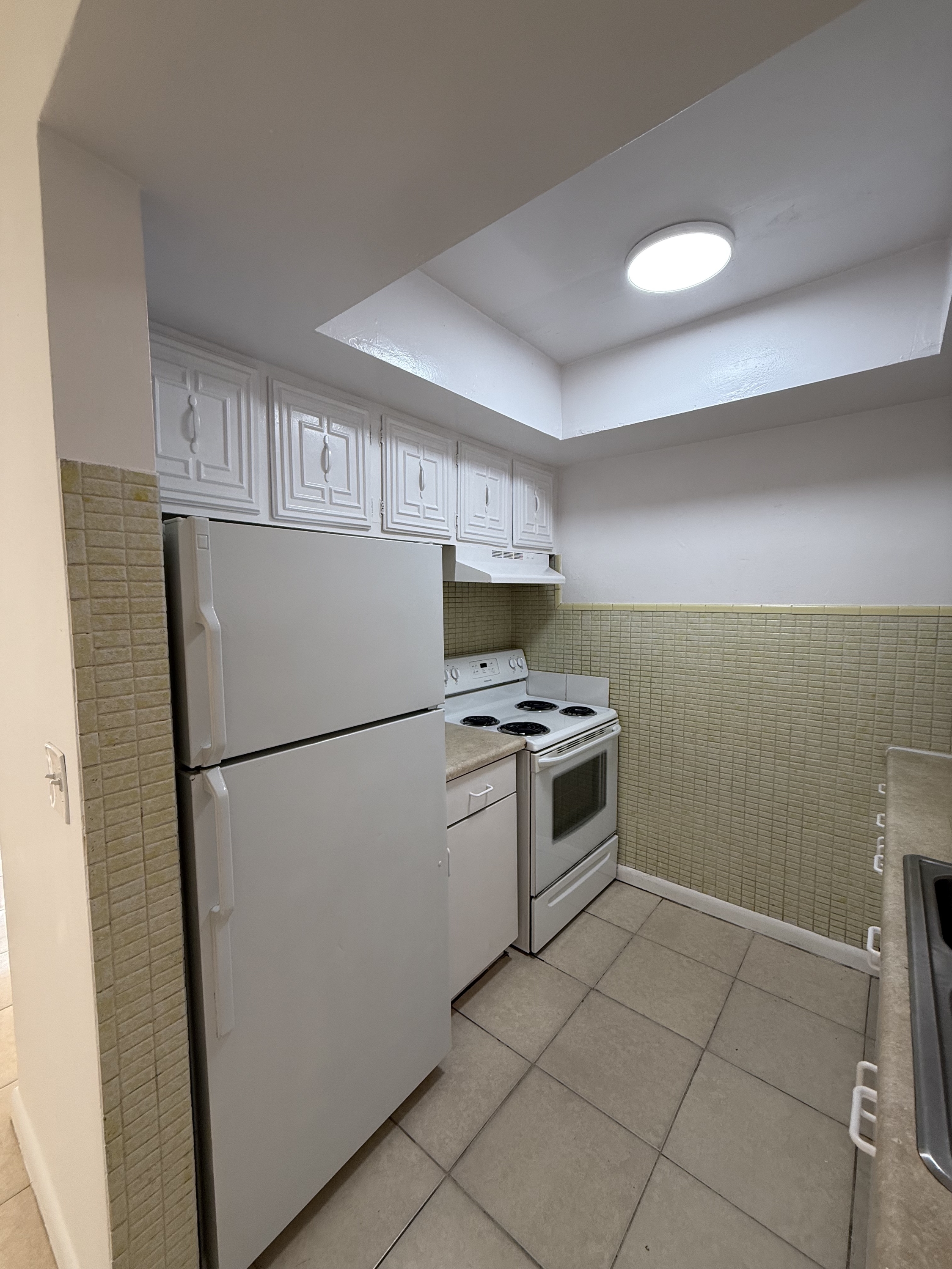 2412 NW 9th Avenue - 17